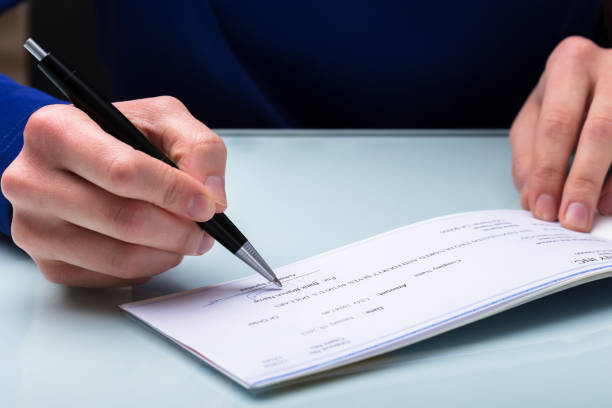 best cheque bounce lawyer in Noida